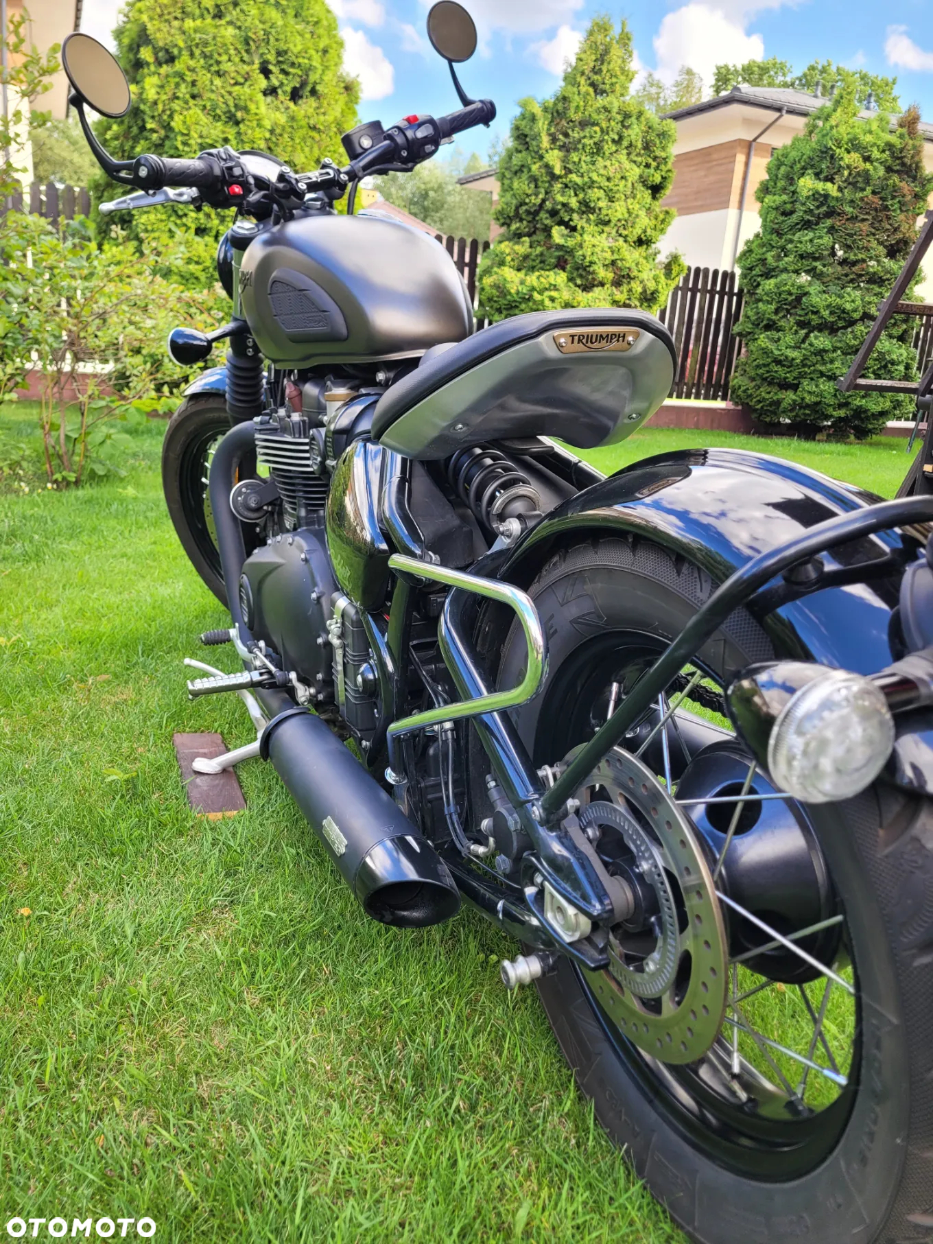 Triumph Bonneville Bobber - 7