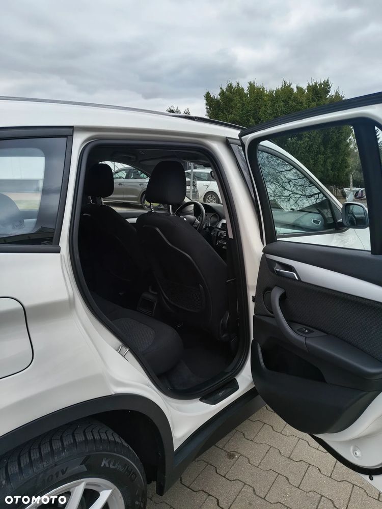 BMW X1 sDrive18d - 15