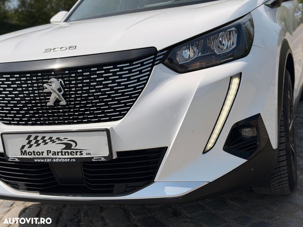 Peugeot 2008 1.2 L PureTech STT Allure - 12