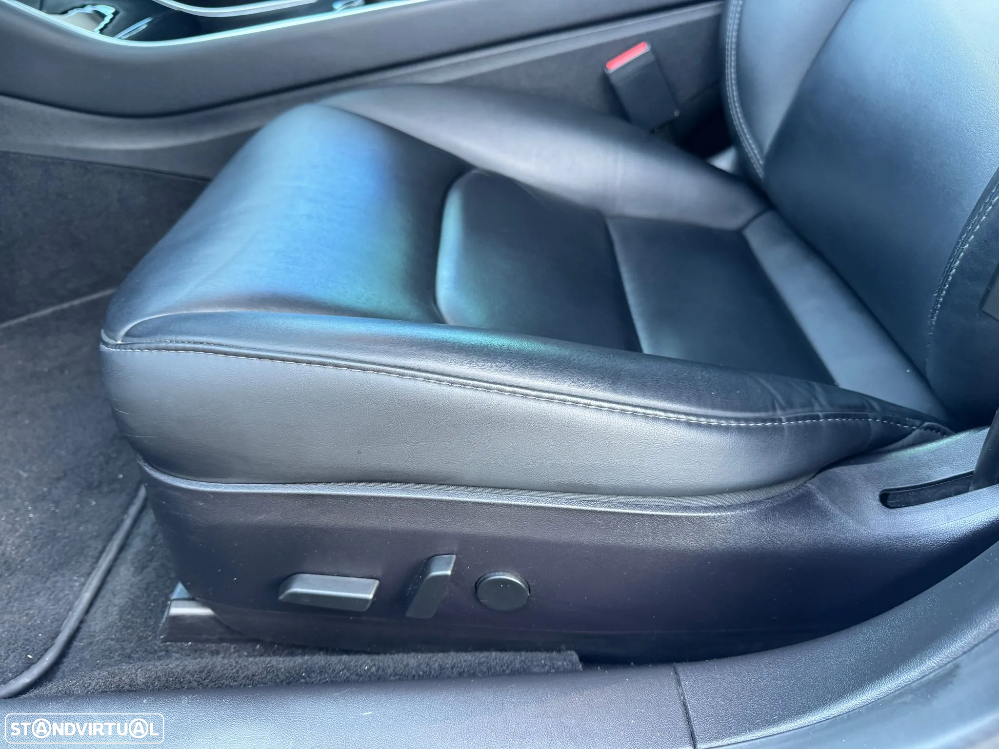 Tesla Model 3 Long-Range Dual Motor AWD - 24