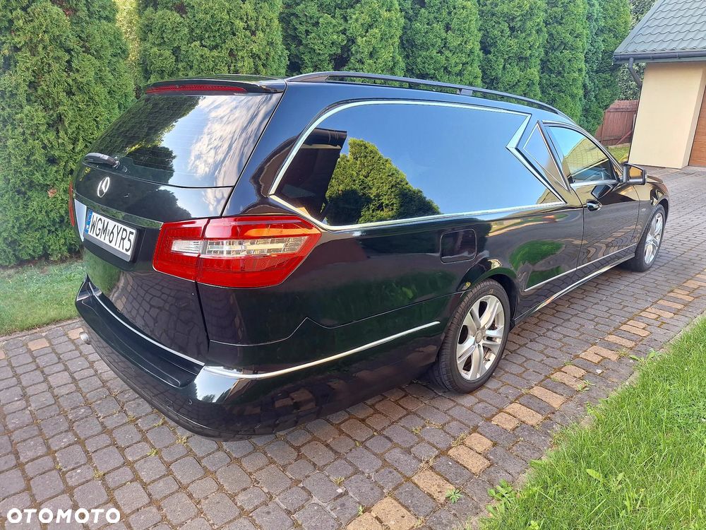 Mercedes-Benz Klasa E 200 CGI BlueEffICIENCY Avantgarde - 4