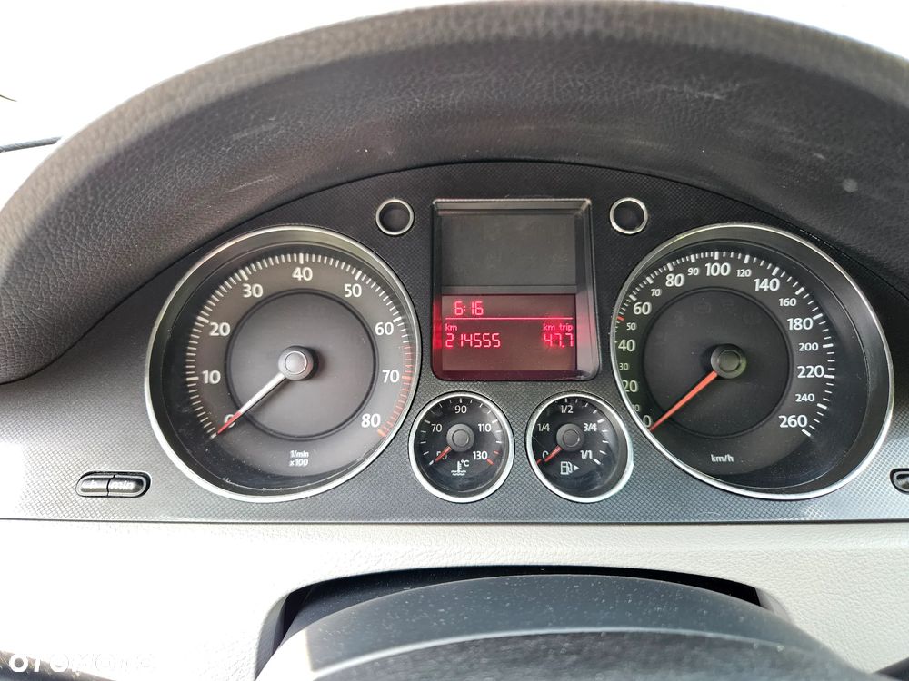 Volkswagen Passat 2.0 FSI Comfortline - 13