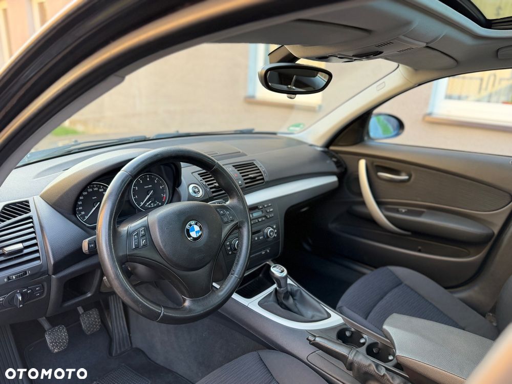 BMW Seria 1 120i - 7