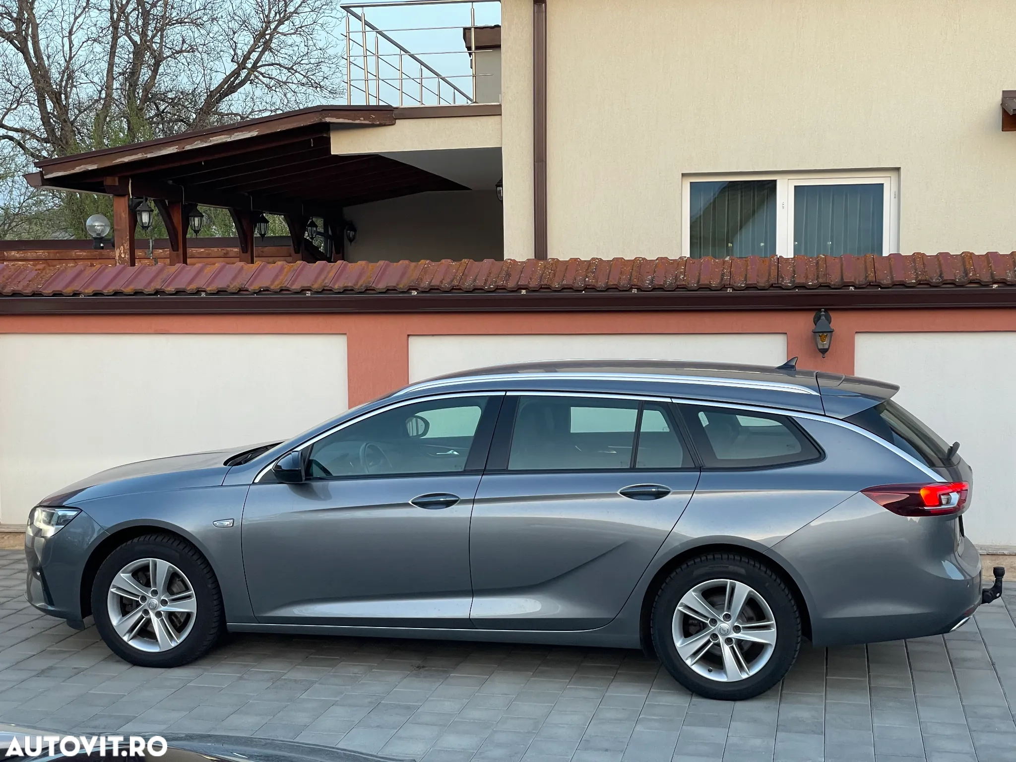 Opel Insignia - 8