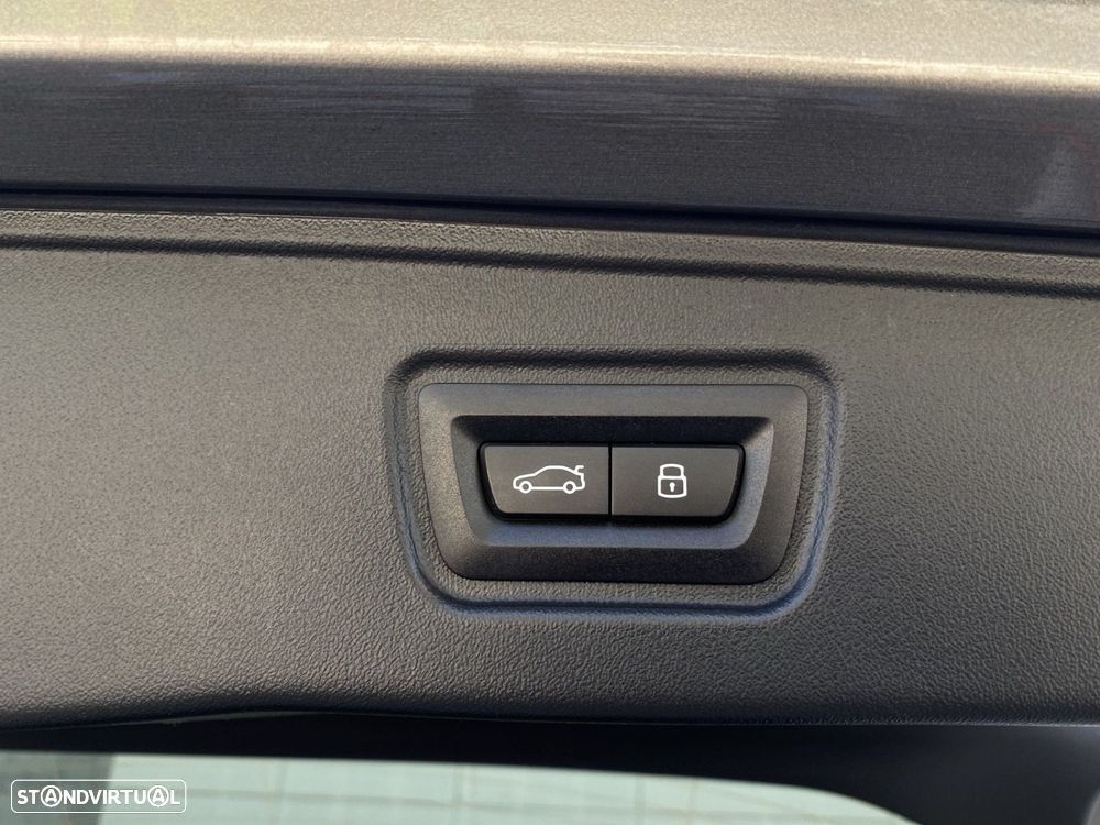 BMW 530 e Pack Desportivo M Pro - 26