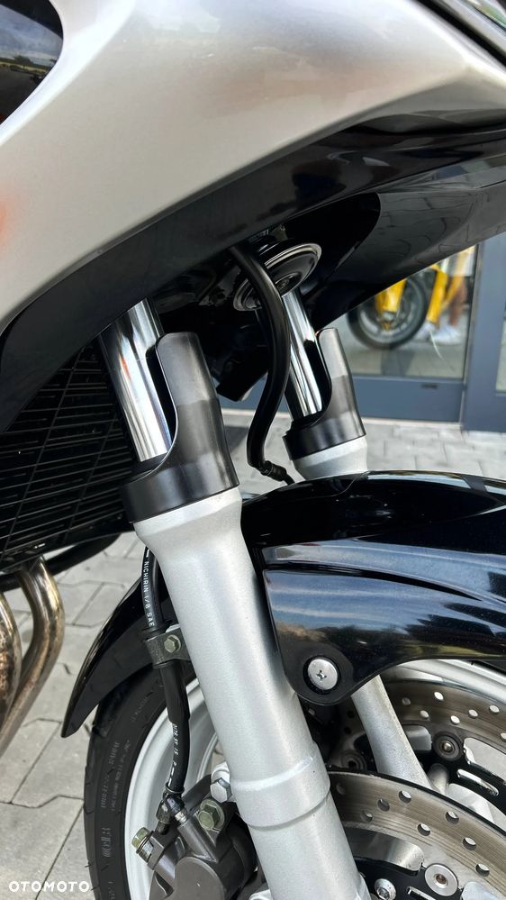 Yamaha FZ6 - 15