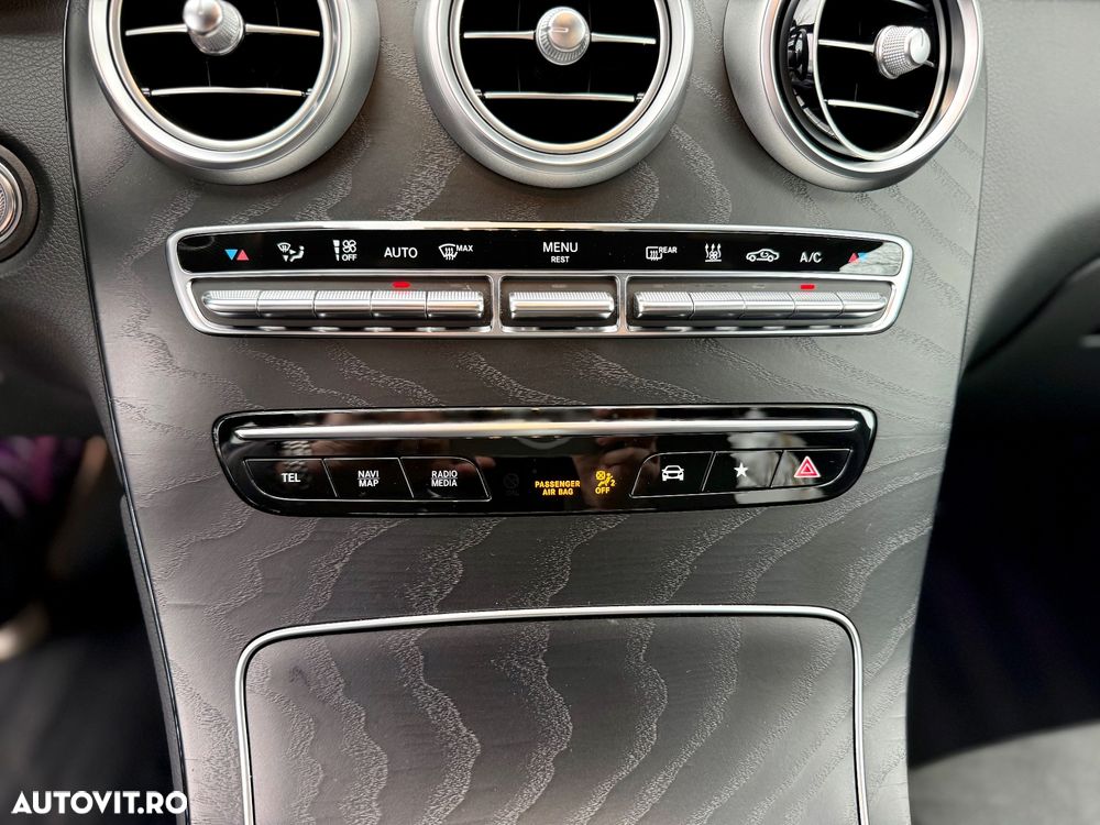 Mercedes-Benz GLC Coupe 300 de 4Matic 9G-TRONIC AMG Line - 16