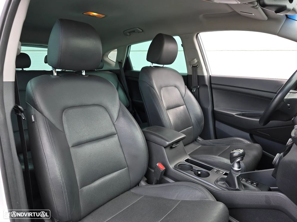Hyundai Tucson 1.6 CRDi Premium+Pack Pele - 23