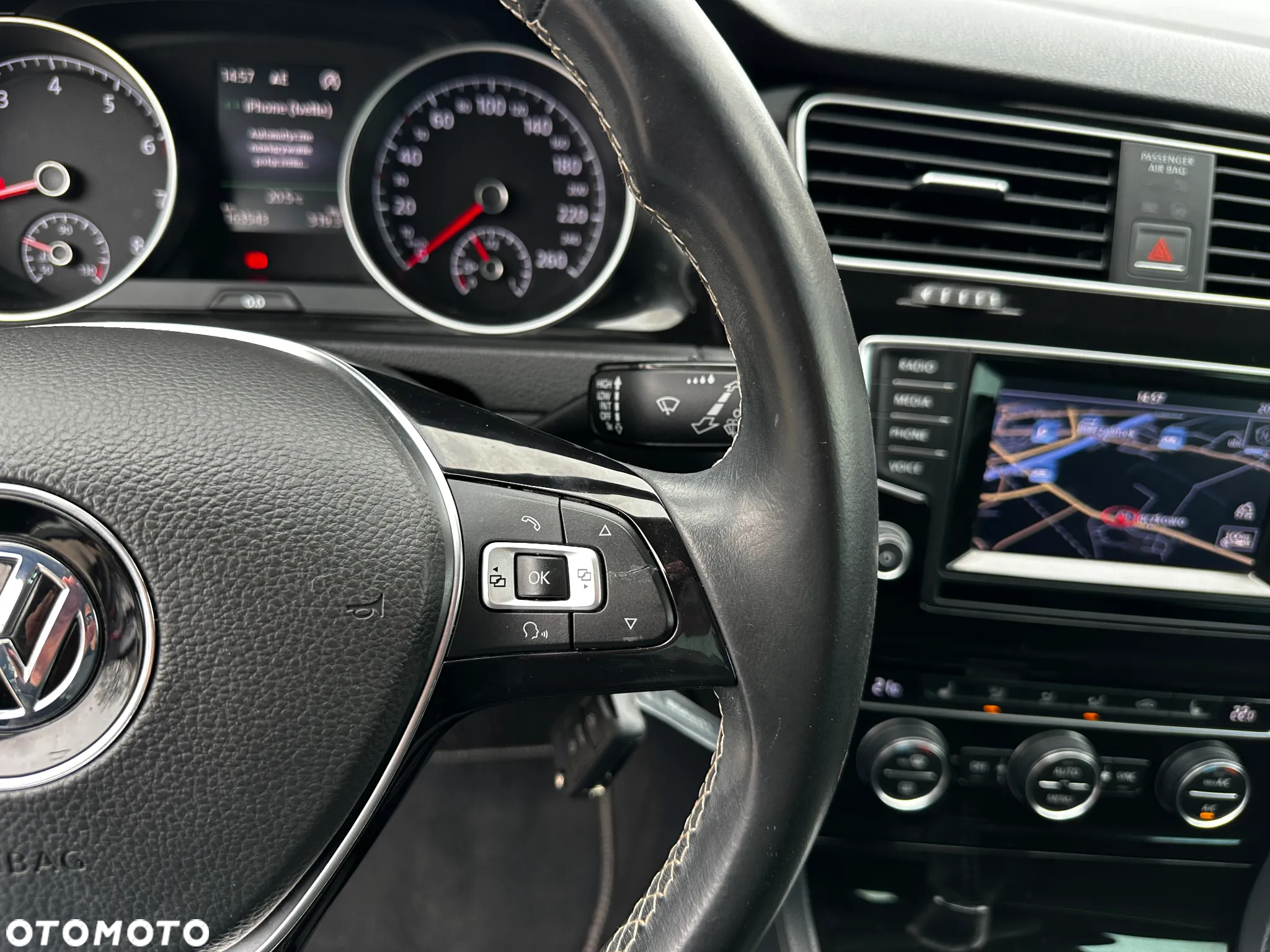 Volkswagen Golf - 11