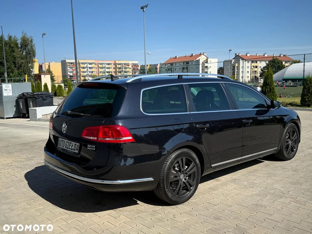 Volkswagen Passat 2.0 TDI Highline DSG - 9