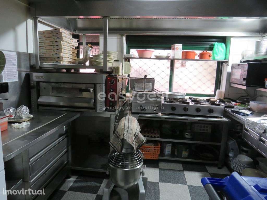 Restaurante Pizzaria em pleno funcionamento no centro de Aljustrel - Grande imagem: 4/23