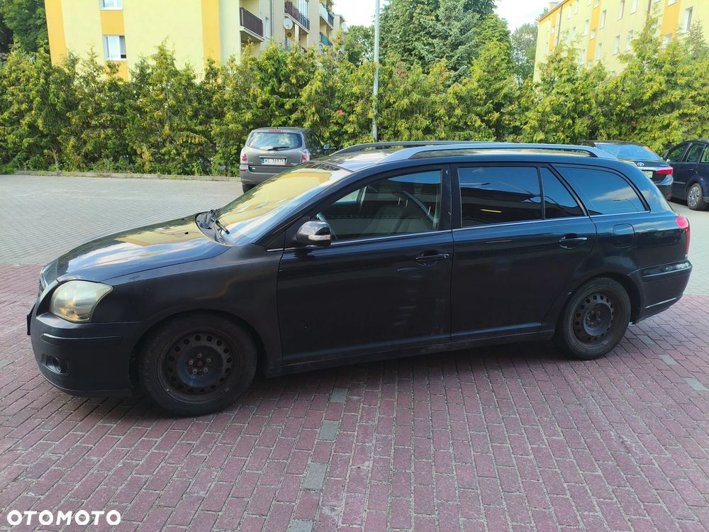 Toyota Avensis 2.0 D-4D Luna - 1