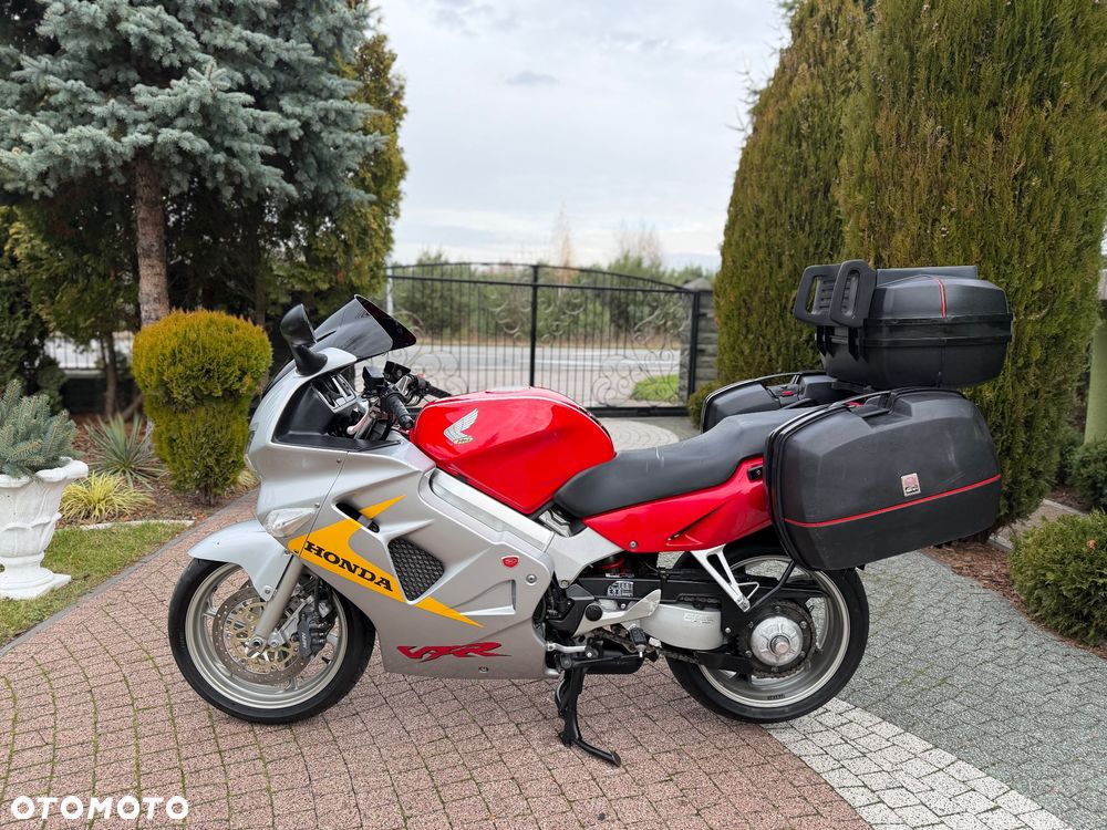 Honda VFR - 27