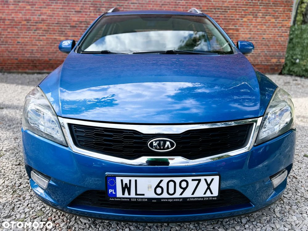Kia Ceed - 34