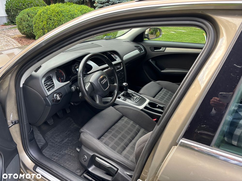 Audi A4 Avant 2.0 TDI DPF - 6