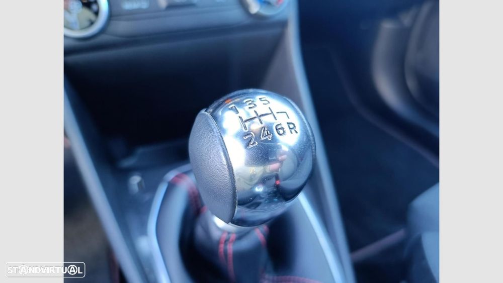 Ford Fiesta 1.0 EcoBoost ST-Line - 18