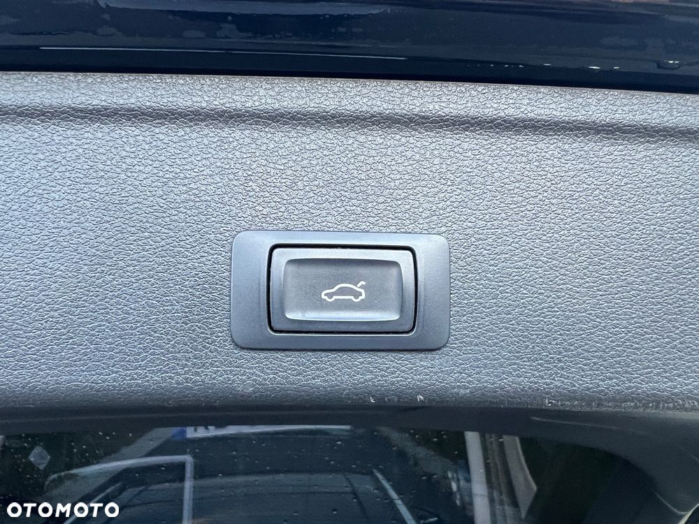 Audi A4 Avant 2.0 TDI - 9