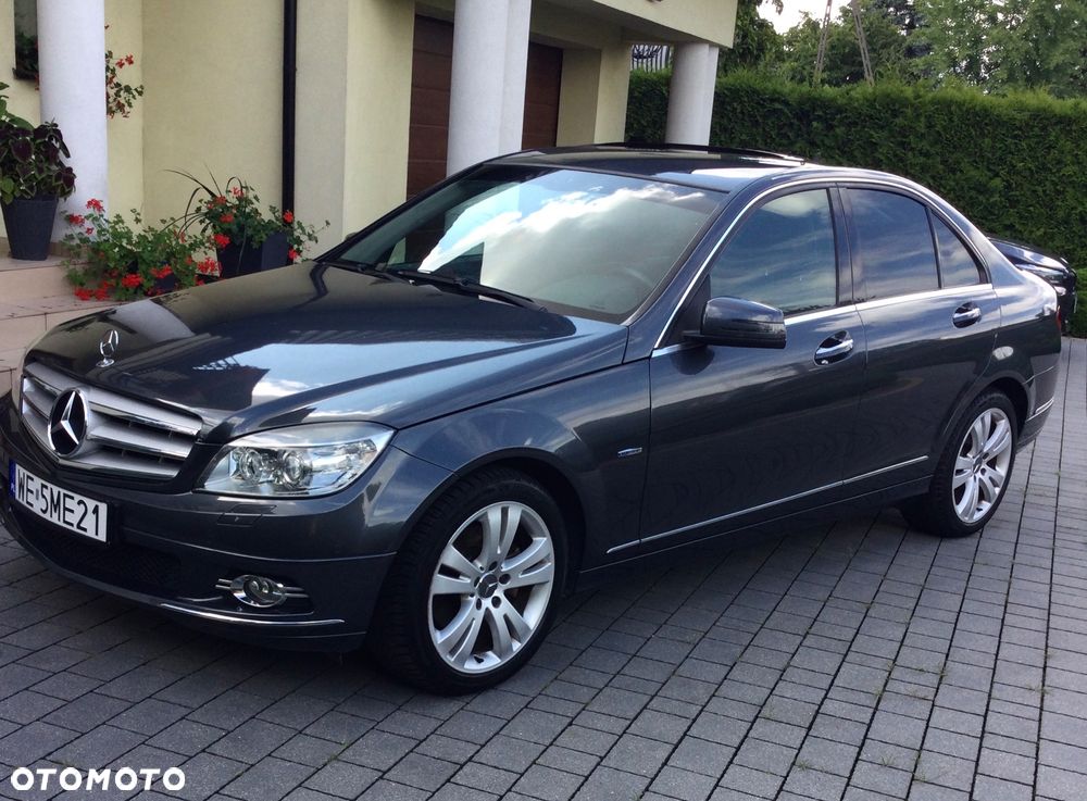 Mercedes-Benz Klasa C 250 CGI BlueEff Avantgarde - 1