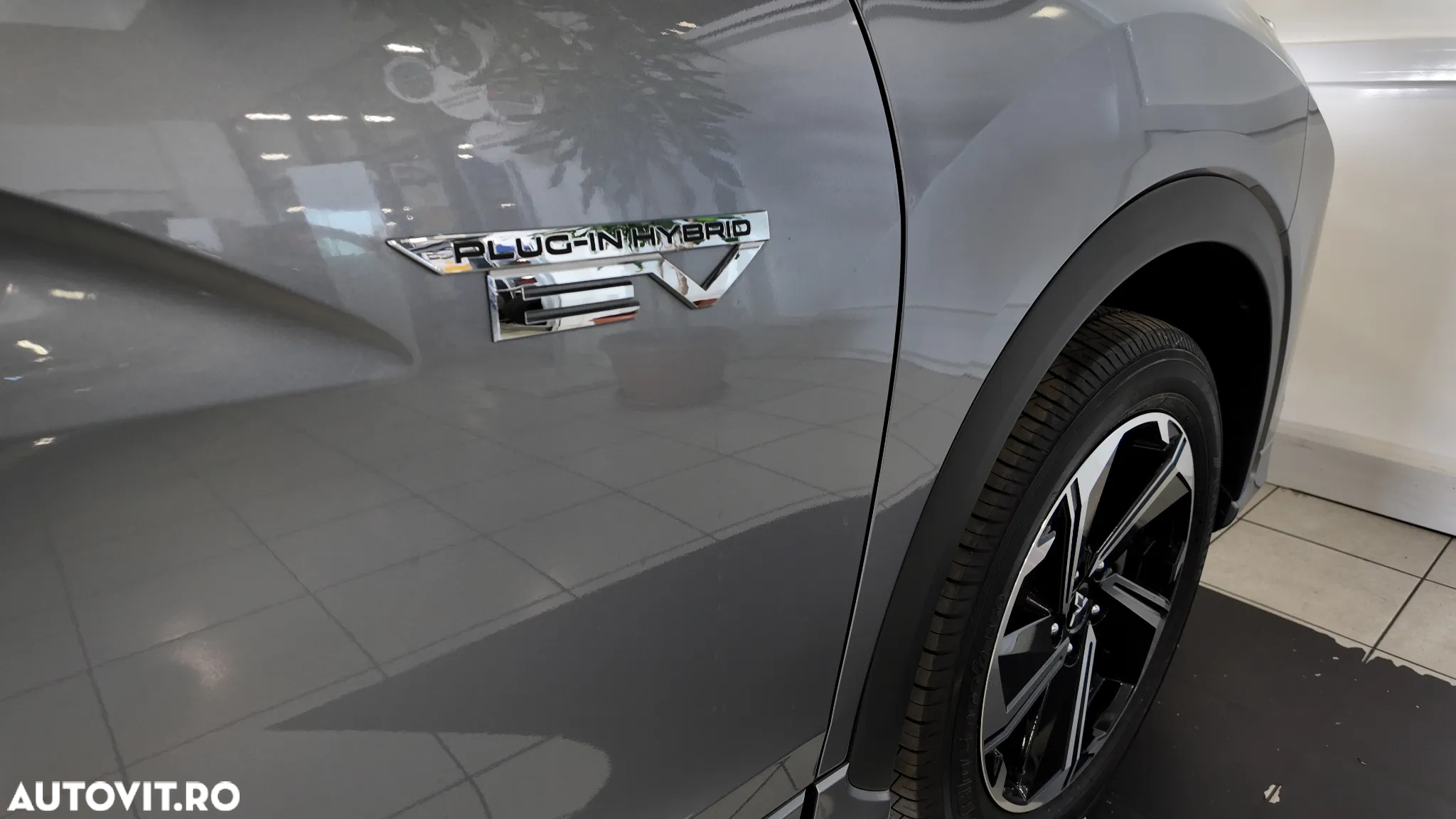 Mitsubishi Eclipse-Cross Plug-In Hybrid 4WD Intro Edition - 11