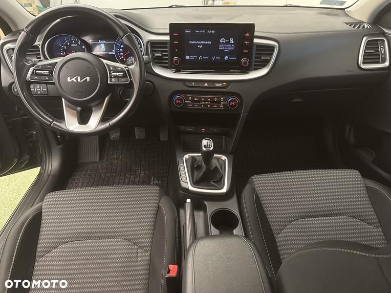 Kia Ceed 1.5 T-GDI M - 22