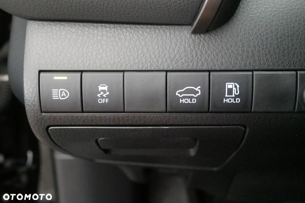 Toyota Camry 2.5 Hybrid Comfort CVT - 26