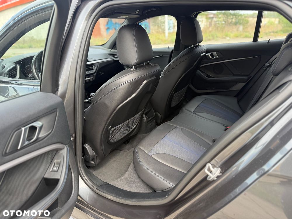 BMW Seria 1 118i M Sport Shadow - 11