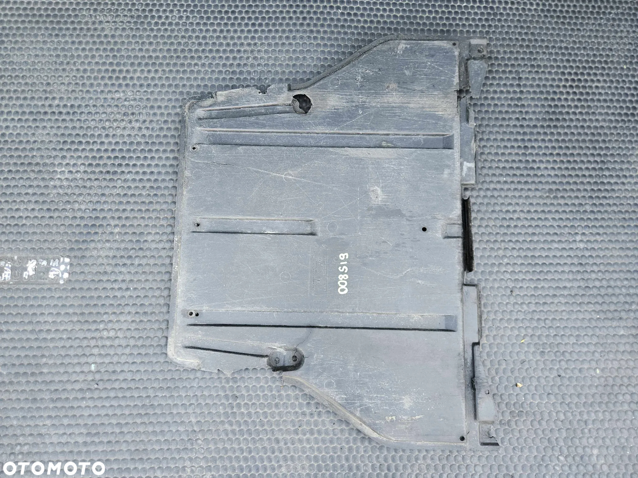Osłona Pampers 8D0863824 A Dolna Pod Silnik Wygłuszenie Silnika Audi A4 B5 VW Passat B5 - 8
