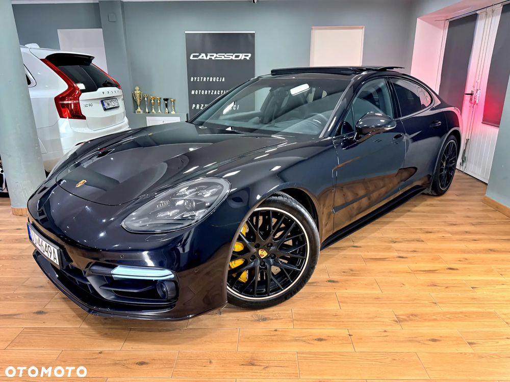 Porsche Panamera Turbo Executive - 24