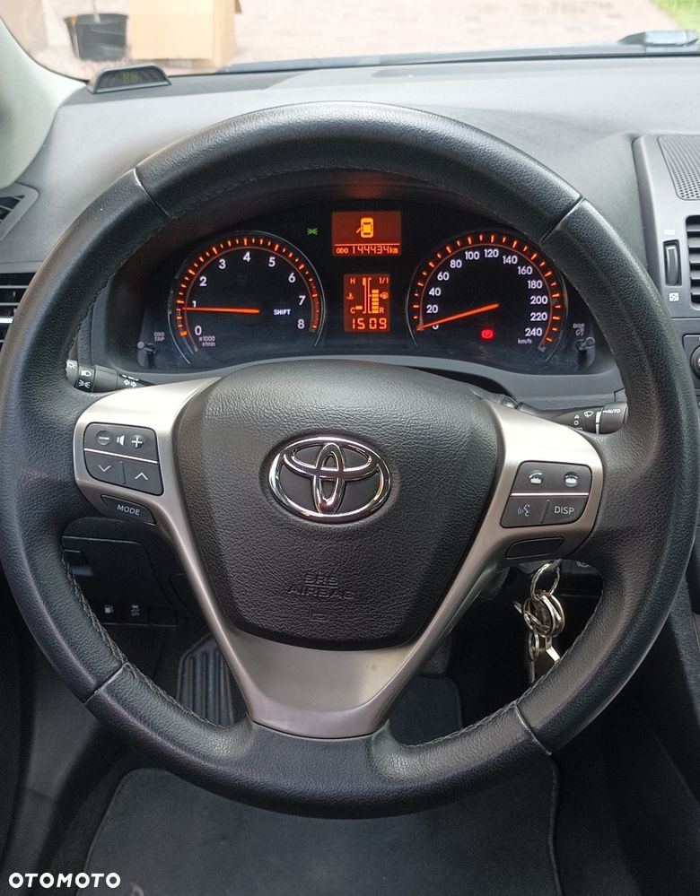 Toyota Avensis - 7