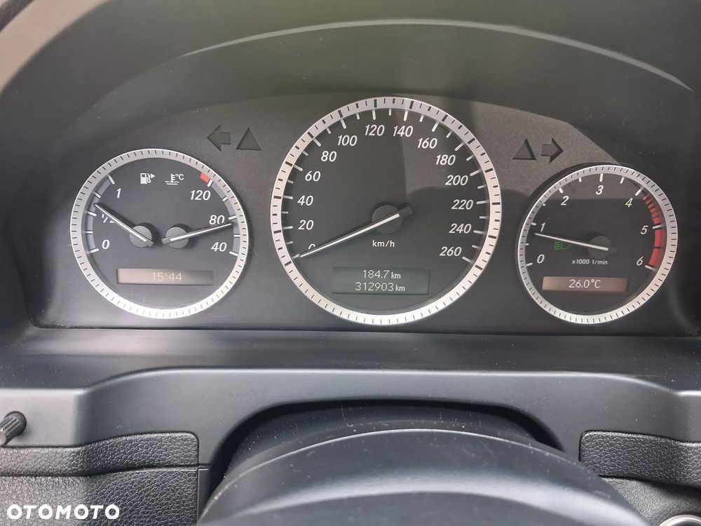 Mercedes-Benz Klasa C 200 CDI Classic - 20