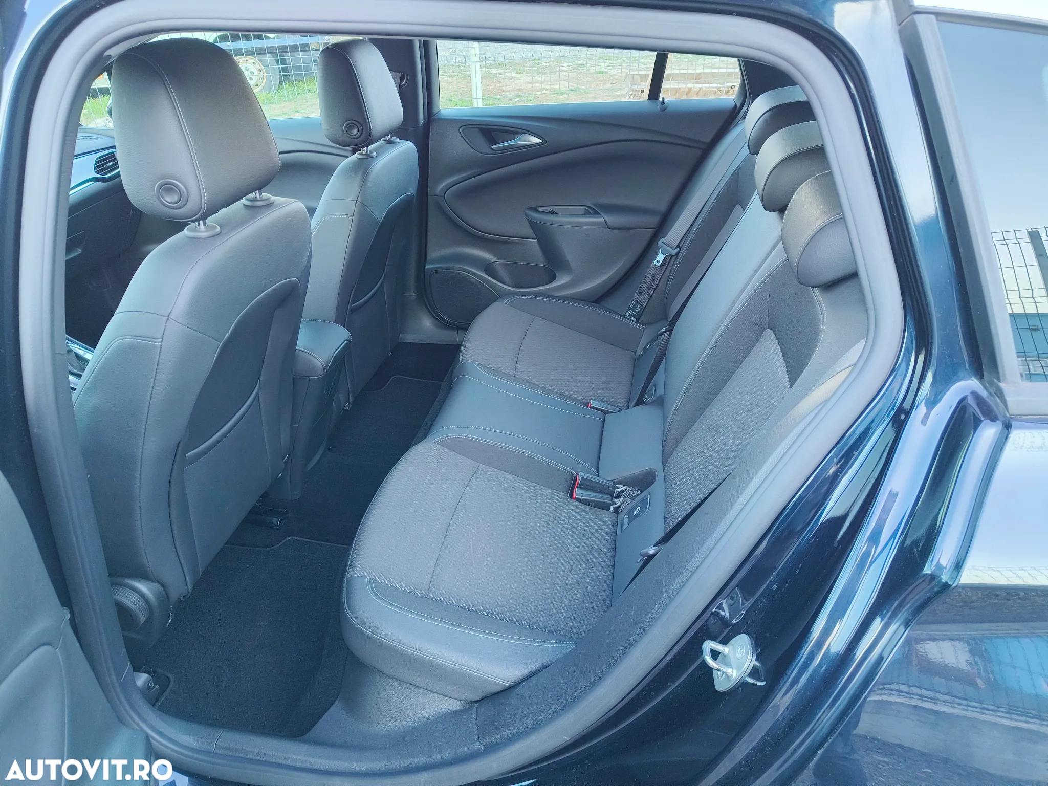 Opel Astra 1.6 D (CDTI) Automatik Innovation - 9