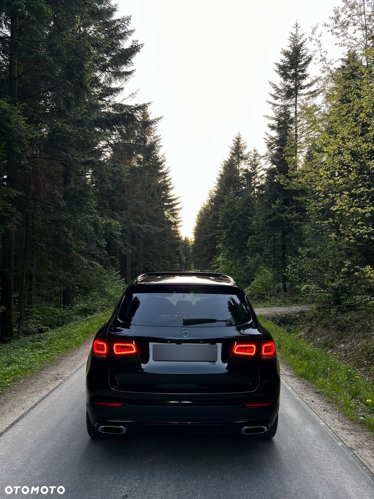 Mercedes-Benz GLC - 12