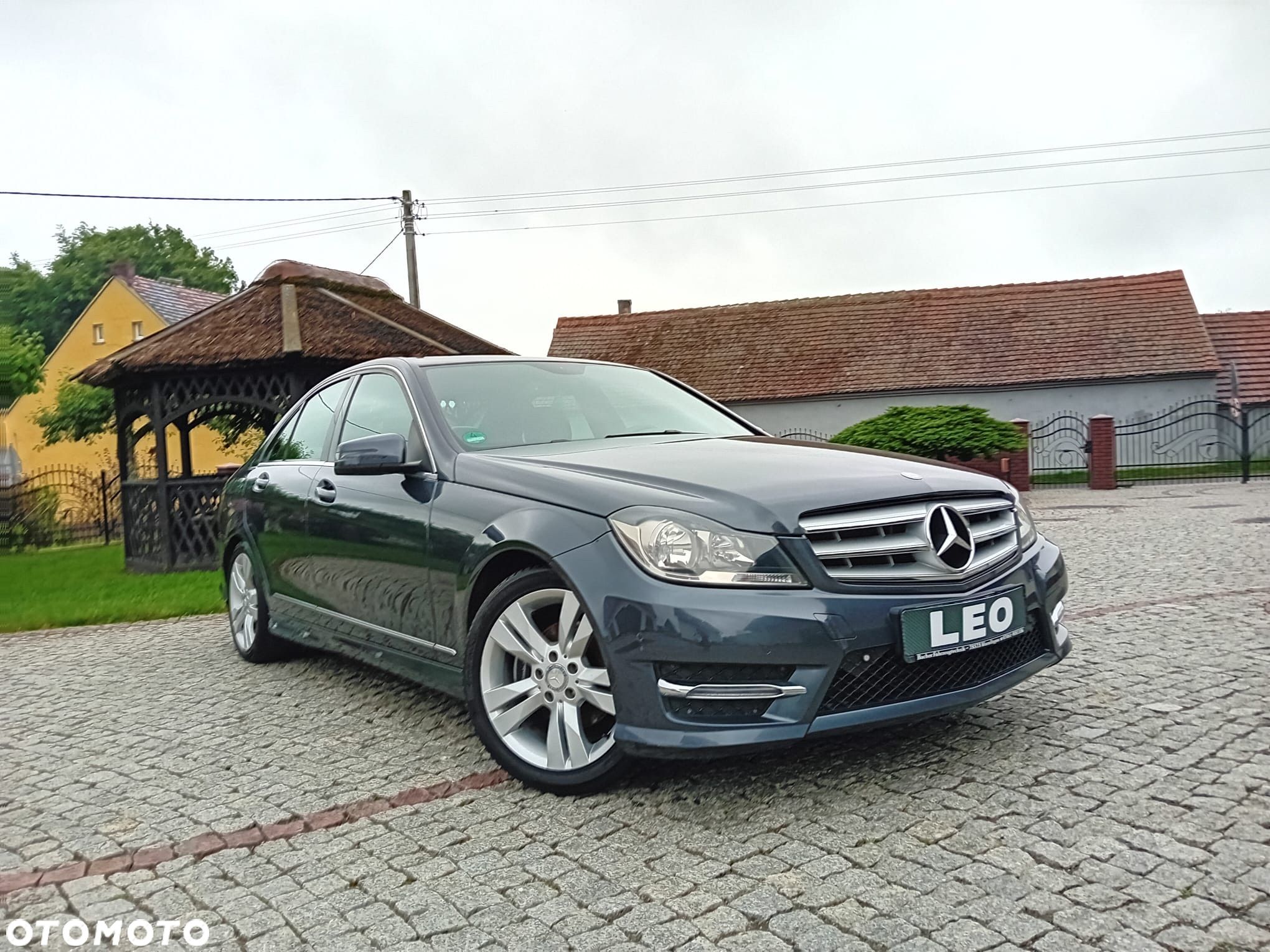 Mercedes-Benz Klasa C 180 CGI BlueEff Avantgarde - 1