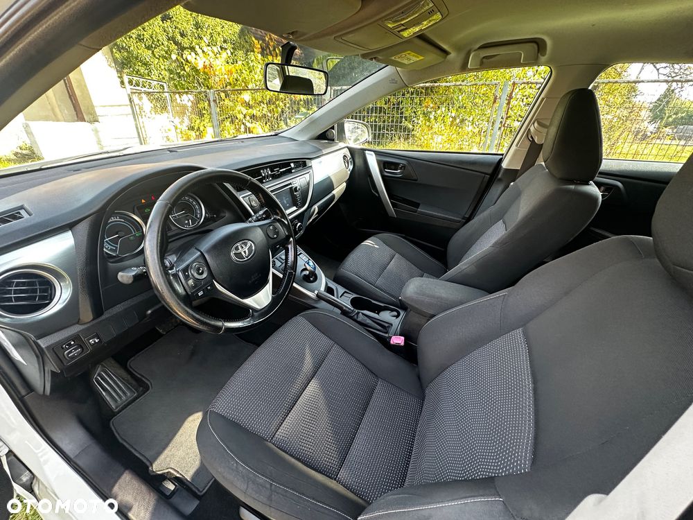 Toyota Auris 1.8 HSD Luna - 12