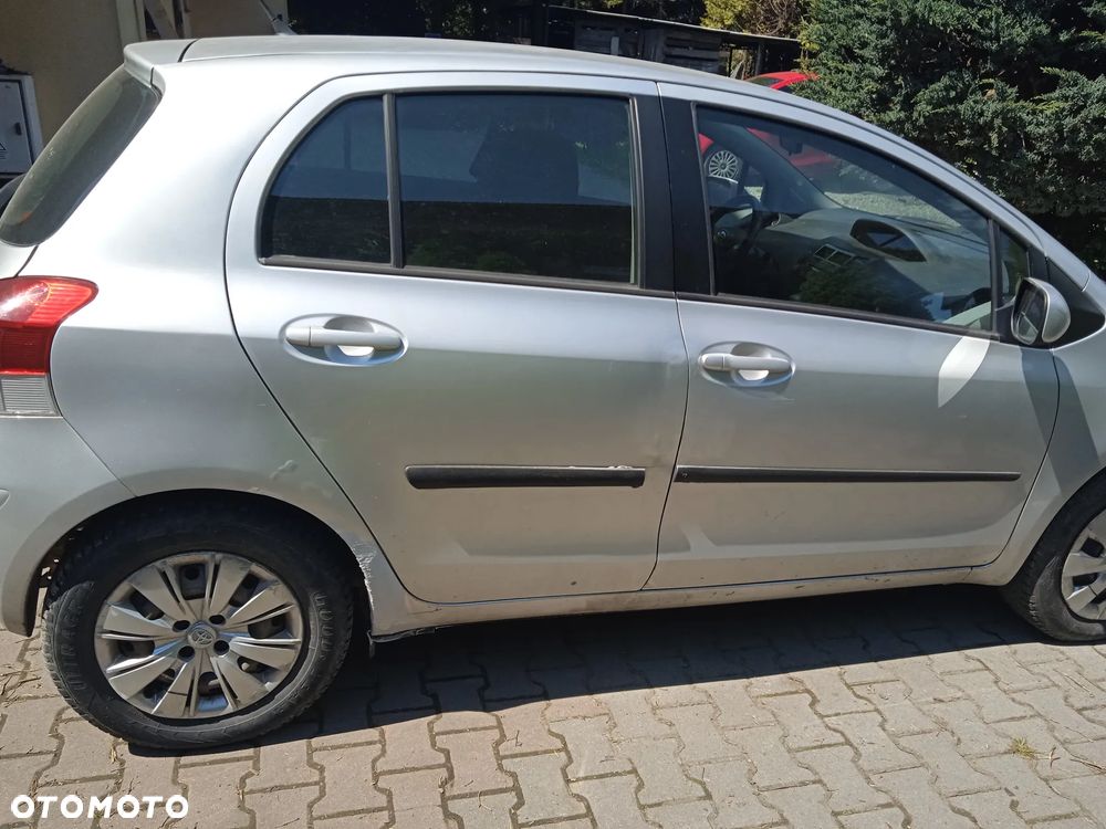 Toyota Yaris 1.33 Active - 4
