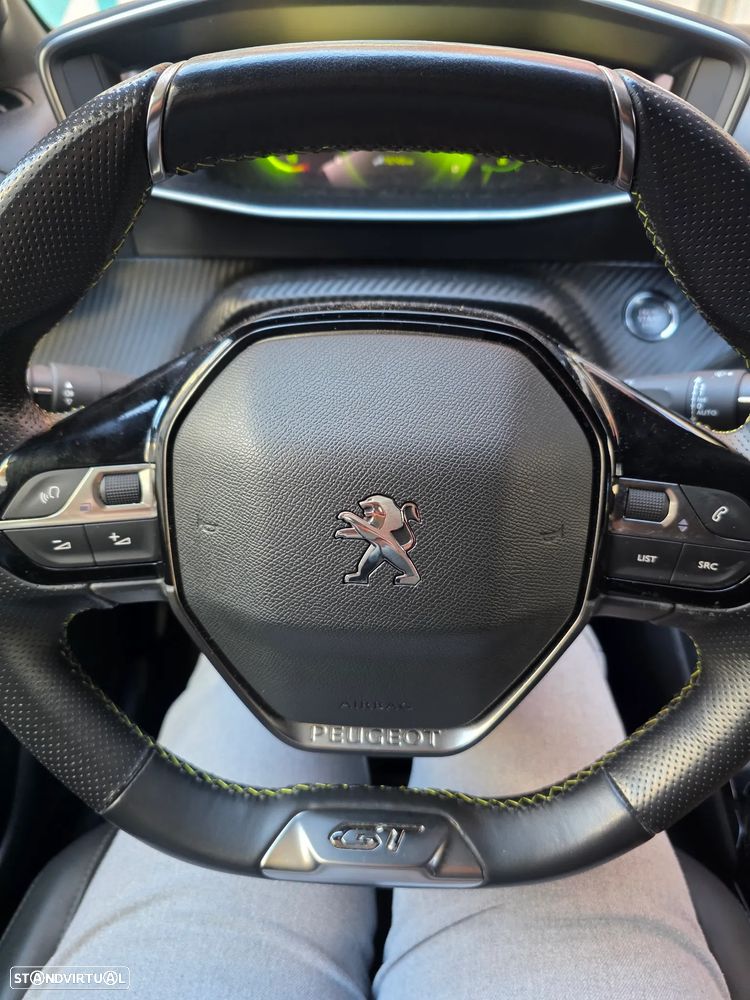 Peugeot 208 PureTech 100 GT - 4