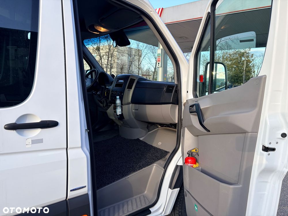 Mercedes-Benz 513 - 11