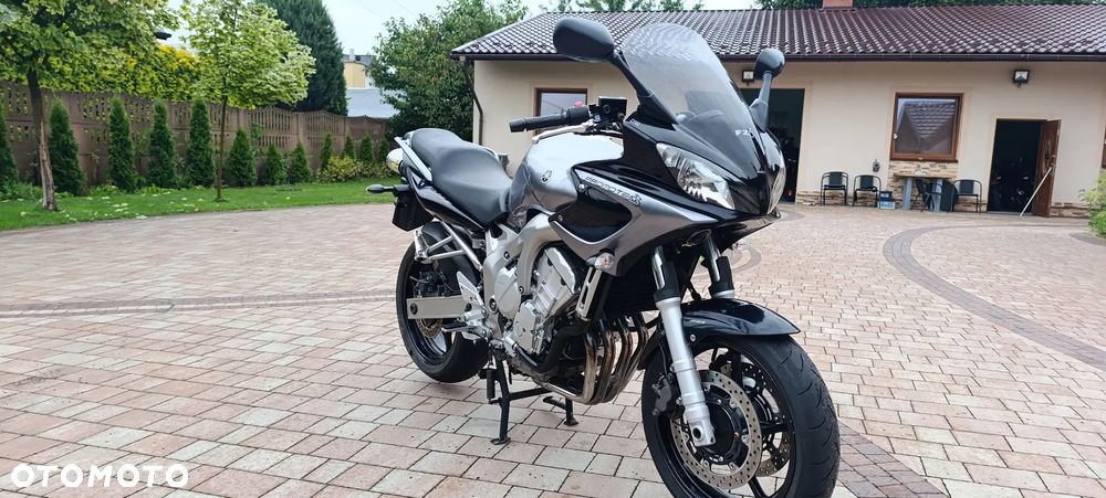 Yamaha FZ6 - 8