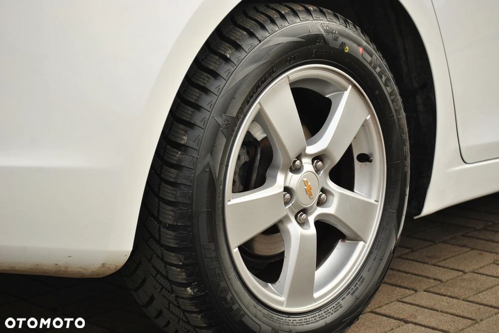 Chevrolet Cruze 1.8 LT+ - 10