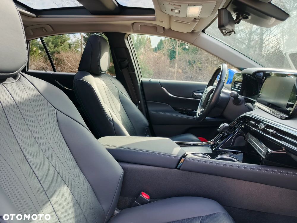 Toyota Mirai Prestige - 15