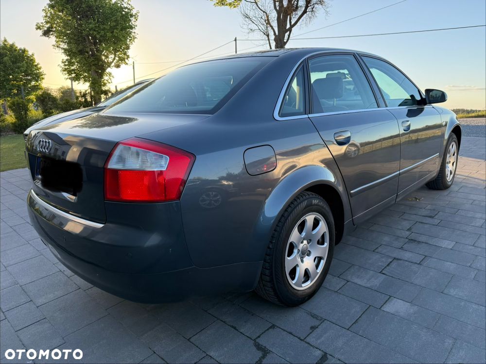 Audi A4 Limousine - 5