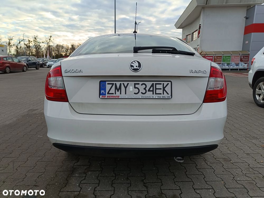 Skoda RAPID 1.6 TDI DPF Ambition - 16
