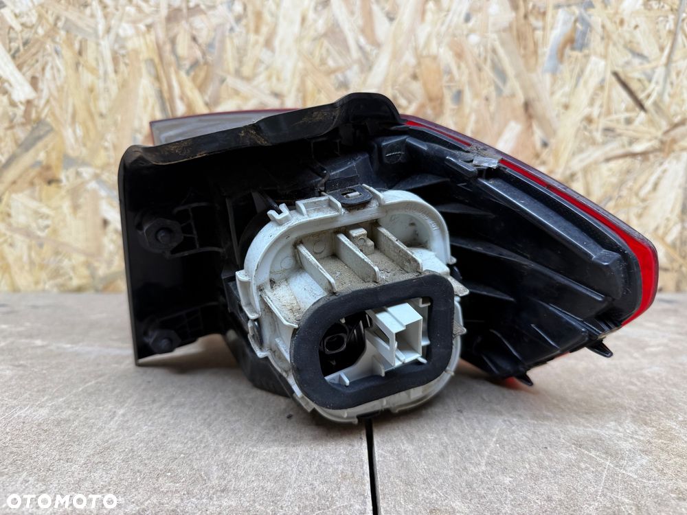 LAMPA TYŁ LEWA W BŁOTNIK VOLKSWAGEN GOLF SPORTSVAN 510. 510945095R - 5