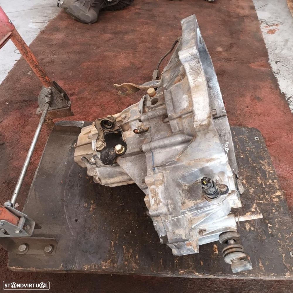 CAIXA VELOCIDADES KIA RIO BREAK FAMILIAR 2002 - 1