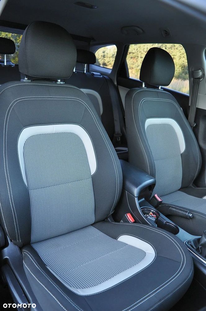 Kia Ceed 1.6 GDI Platinum Edition - 32