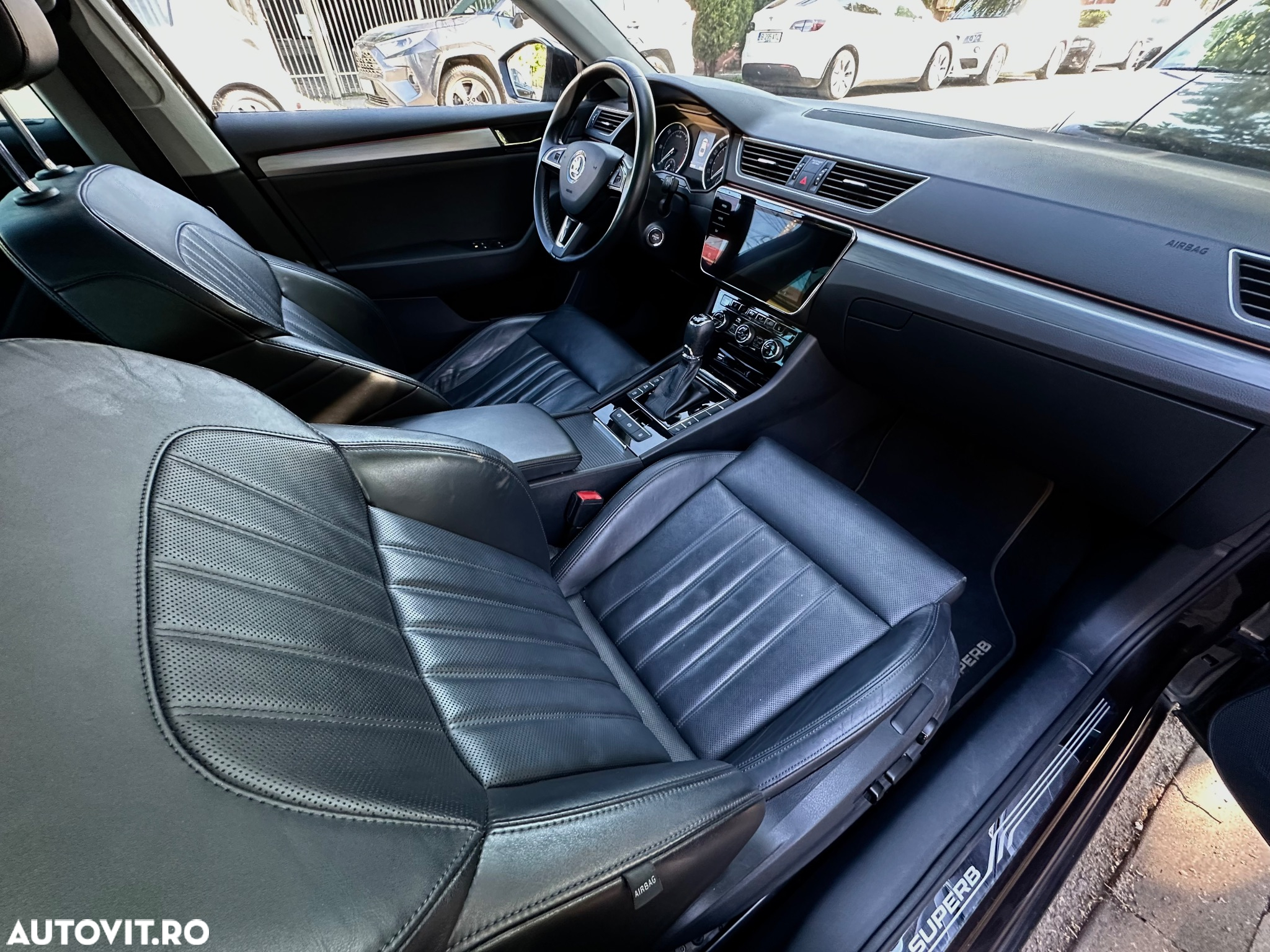 Skoda Superb 2.0 TDI DSG 4X4 Ambition - 14