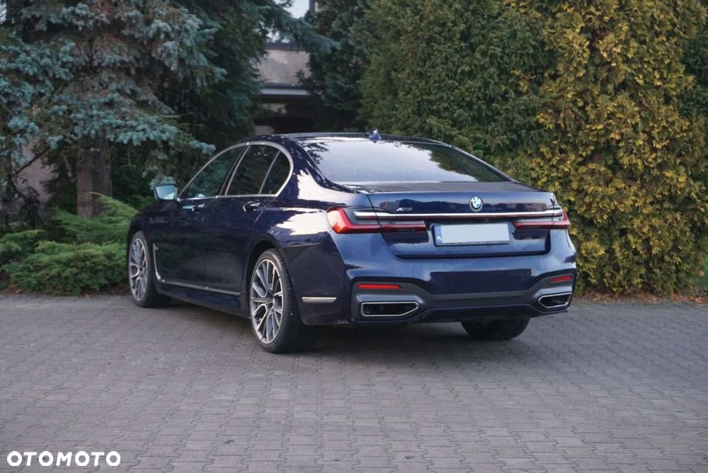 BMW Seria 7 - 8