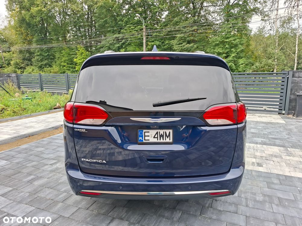 Chrysler Pacifica - 10