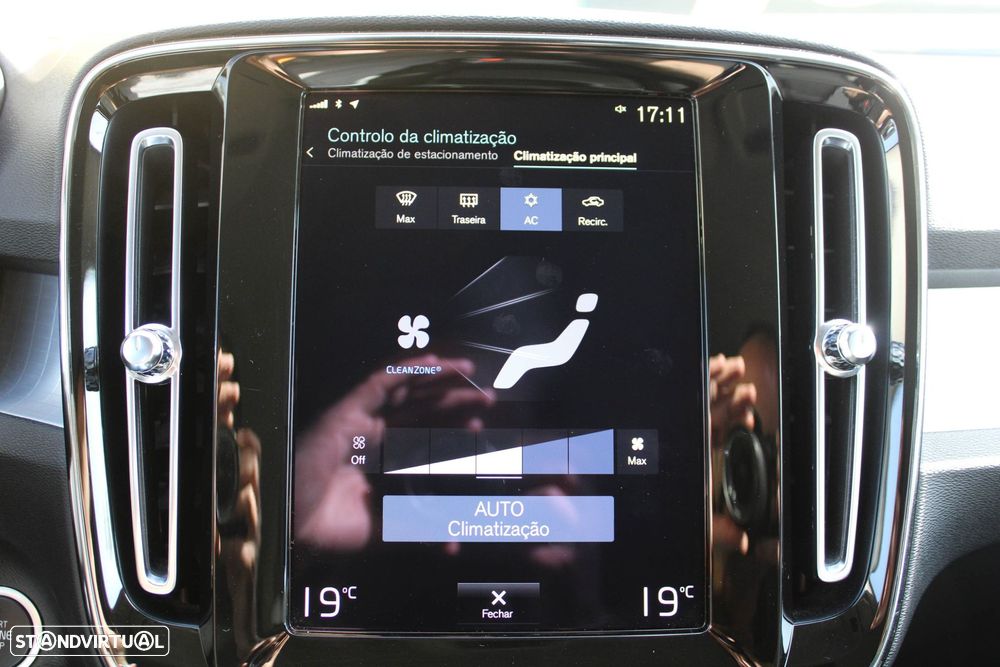 Volvo XC 40 1.5 T2 Momentum - 42