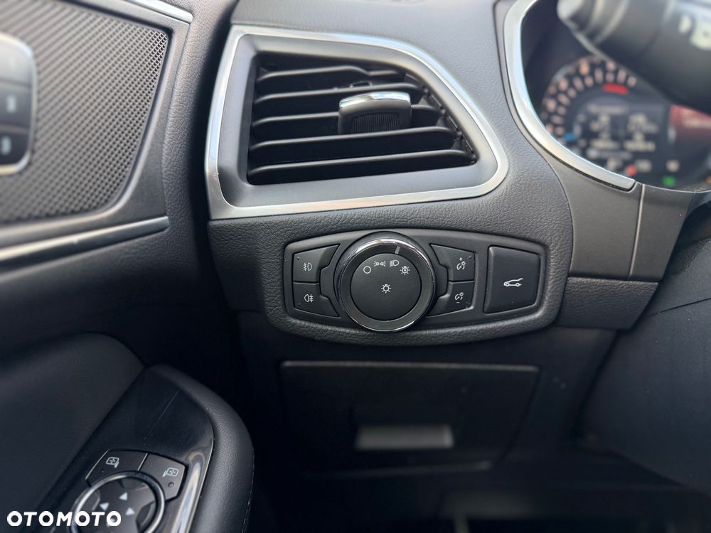 Ford S-Max 2.0 TDCi Business - 40